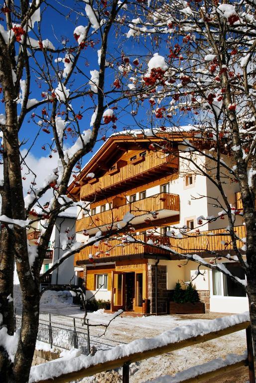Residence Adler San Martino Di Castrozza Esterno foto