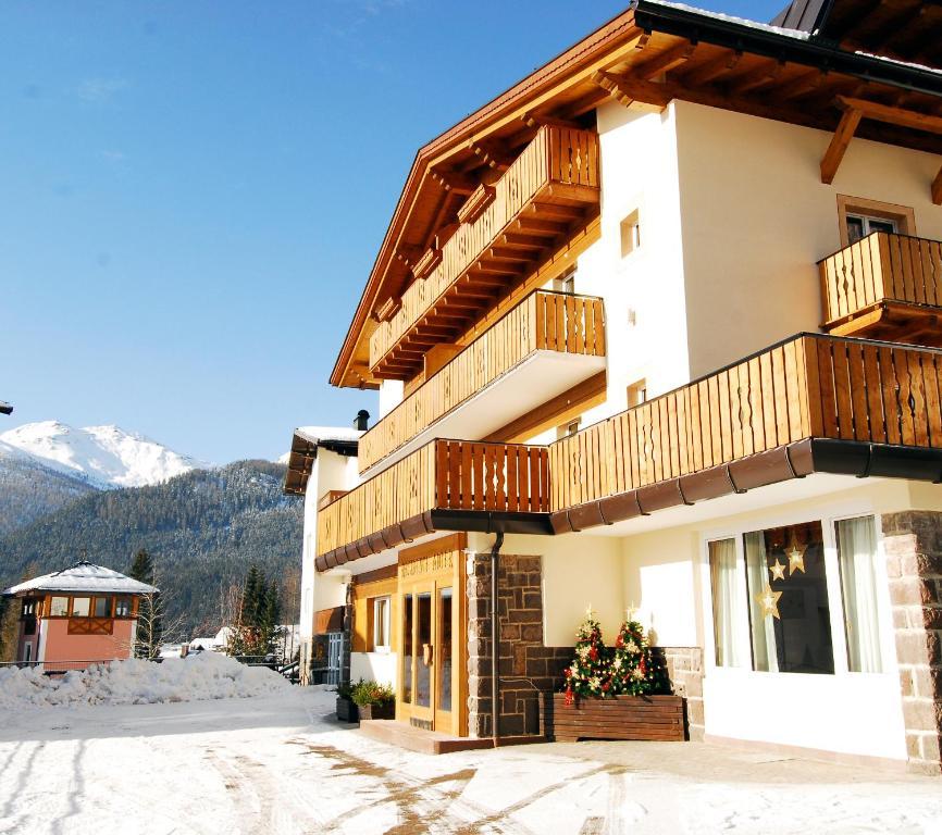 Residence Adler San Martino Di Castrozza Esterno foto